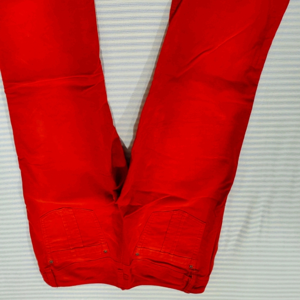 Velvet Red - Picture 2 of 2